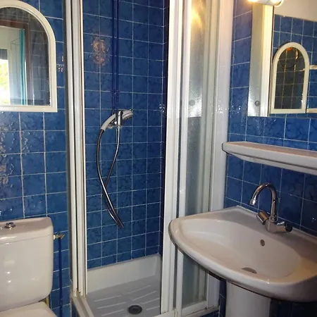 Appartement Rdc Avec Parking - 4 Pers. - Fr-1-81-781 *
